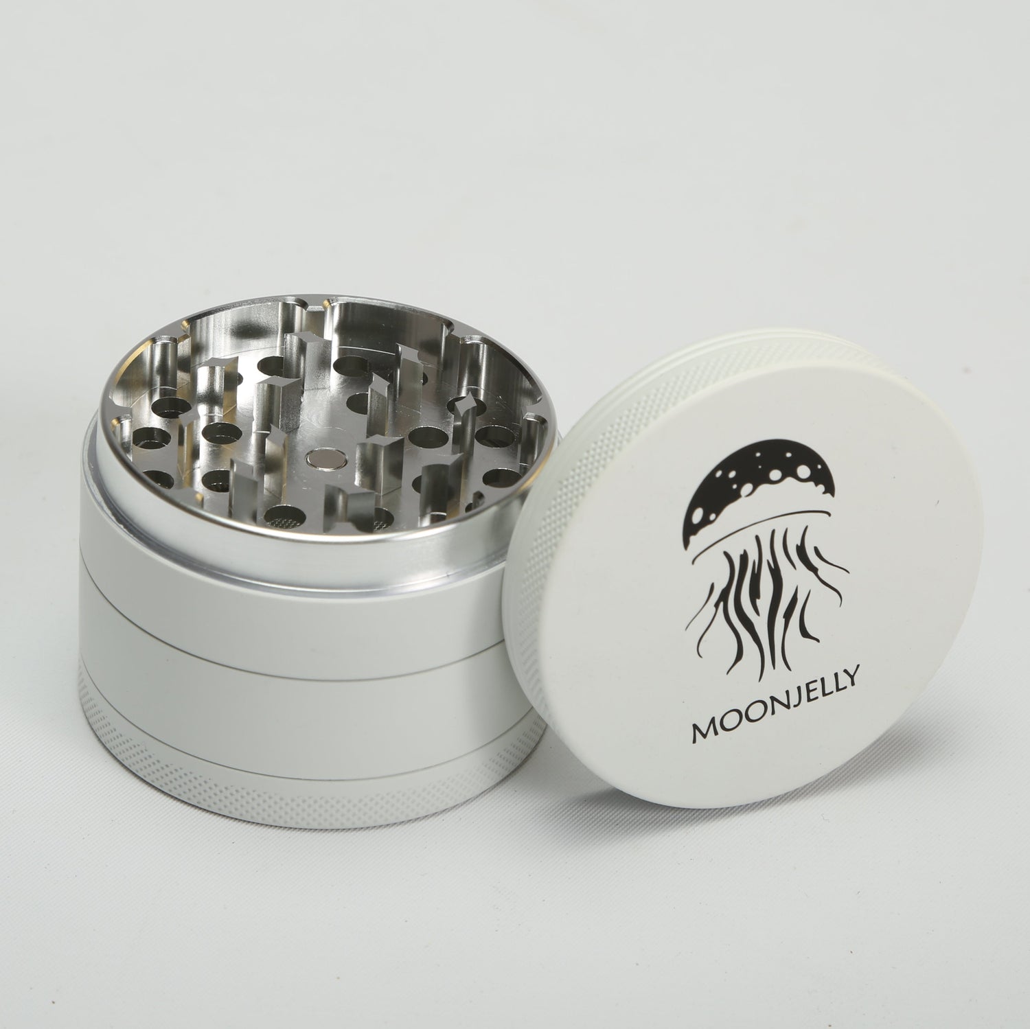 Metallic grinder with &